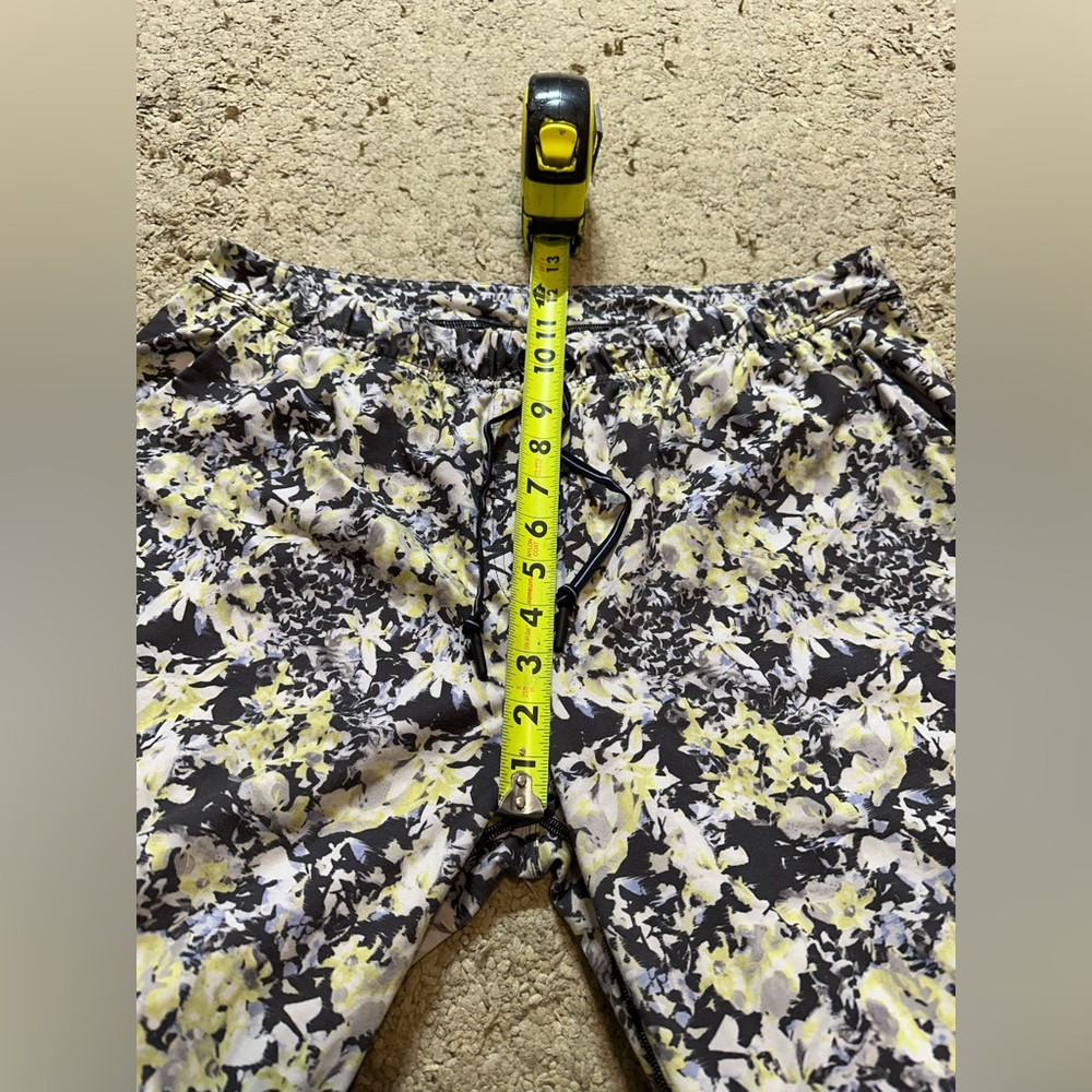 Women’s Lululemon Drawstring Multicolor Floral Da… - image 6